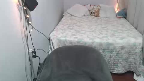 Snapshot of crystal_1991 chatting on September 2025 04:14:02 AM CRYSTAL 1991 online show from September 2025 04:14:02 AM