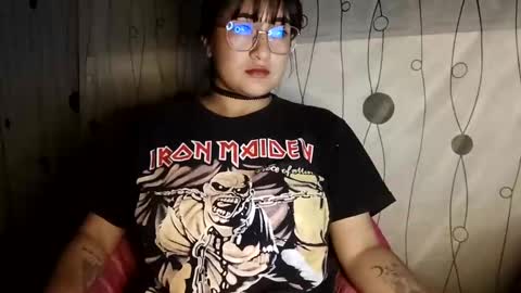 Snapshot of crystal_669 chatting on January 2025 06:02:01 AM carol online show from January 2025 06:02:01 AM