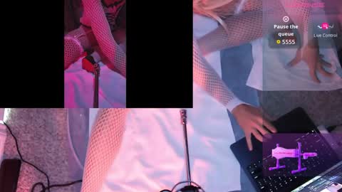 Crystal Bellini online show from March 2026 05:56:01 PM