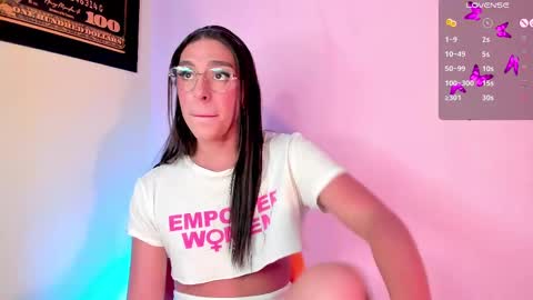 Snapshot of crystal_channel1 chatting on March 2025 12:07:02 AM CRYSTAL online show from March 2025 12:07:02 AM