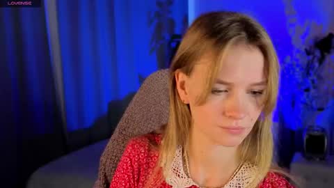 Snapshot of crystal_kris chatting on February 2026 06:01:01 AM Kristina online show from February 2026 06:01:01 AM