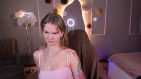 Kristina online show from April 2026 06:13:05 AM