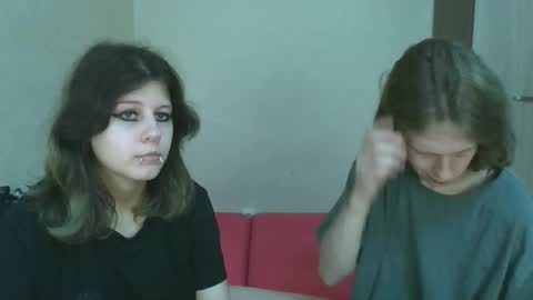 Crystal and Marcl online show from November 2025 12:16:01 PM