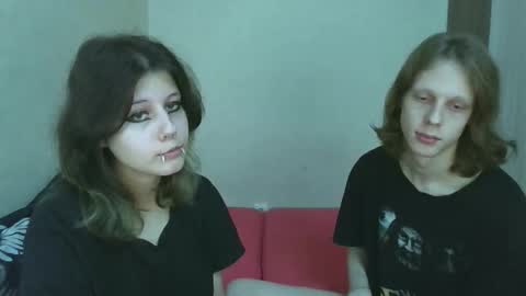 Crystal and Marcl online show from November 2025 07:57:01 PM