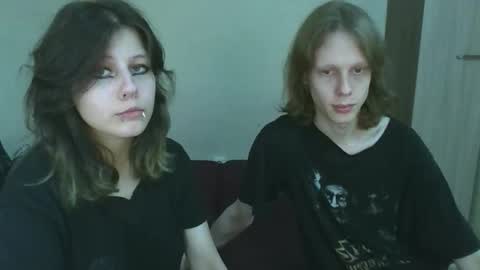 Crystal and Marcl online show from November 2025 10:07:02 PM