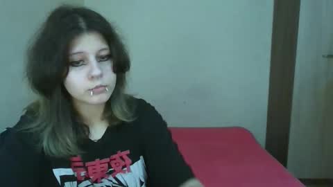 Crystal and Marcl online show from November 2025 10:43:01 PM