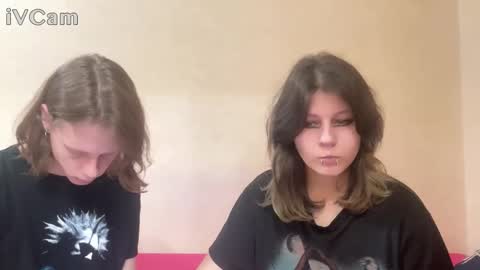 Crystal and Marcl online show from November 2025 05:42:02 AM