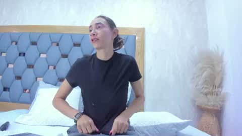 crystal_sm online show from June 2026 03:07:01 AM