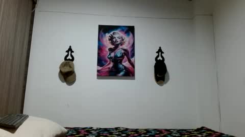 Crystal Blaze online show from May 2026 01:47:02 AM