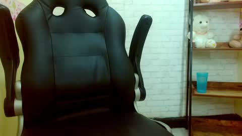 I AM CRYSTAL online show from March 2025 09:48:02 PM