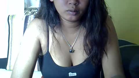 crystalbellax online show from May 2026 07:06:02 AM