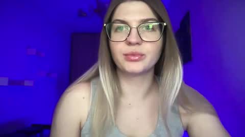 crystalblush01 online show from April 2026 12:30:01 PM