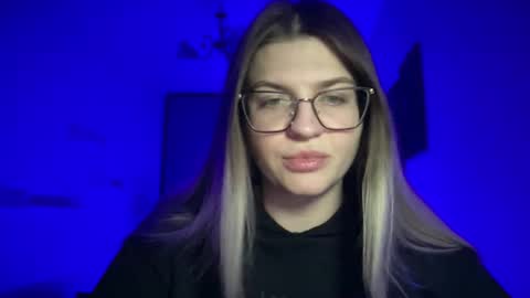 crystalblush01 online show from April 2026 05:10:02 PM