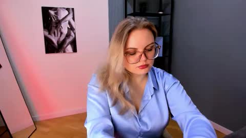 Crystal online show from February 2026 05:33:02 AM