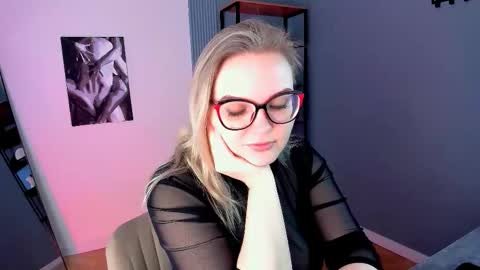 Crystal online show from February 2026 05:37:01 AM