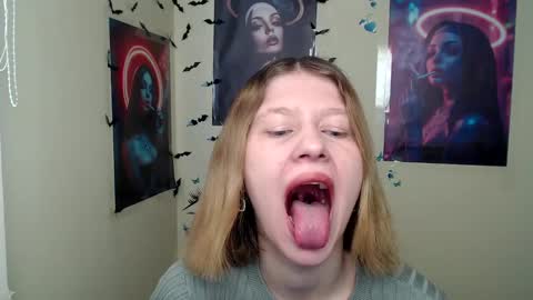 Stella online show from March 2025 07:23:02 AM