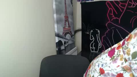 Stella online show from September 2025 12:04:02 PM