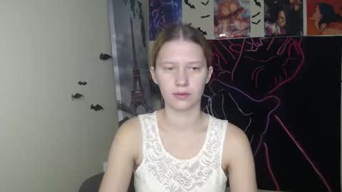 Stella online show from November 2025 07:00:02 AM