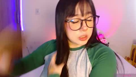 Snapshot of crystalitesq chatting on May 2026 01:16:02 PM Olivia online show from May 2026 01:16:02 PM
