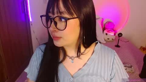 Snapshot of crystalitesq chatting on May 2026 02:17:01 AM Olivia online show from May 2026 02:17:01 AM