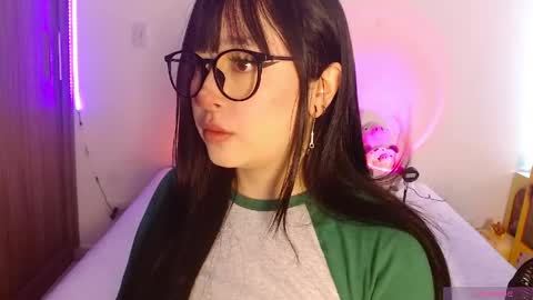 Snapshot of crystalitesq chatting on May 2026 01:19:01 PM Olivia online show from May 2026 01:19:01 PM