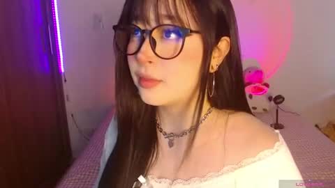 Snapshot of crystalitesq chatting on June 2026 01:04:02 PM Olivia online show from June 2026 01:04:02 PM