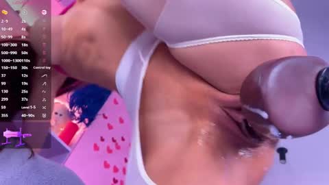 Lana online show from November 2025 09:22:01 AM