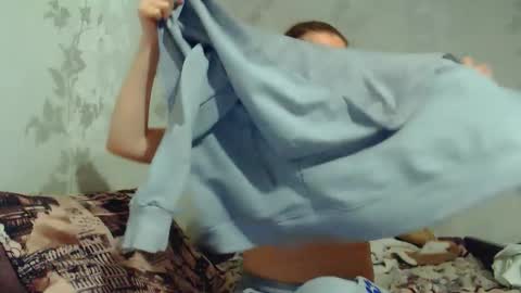 Snapshot of crystallangel chatting on February 2026 05:39:02 PM CrystallAngel online show from February 2026 05:39:02 PM