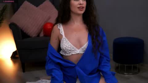 CrystalSilk online show from February 2026 07:24:02 PM