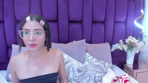 Snapshot of crystalstonee1 chatting on February 2026 10:27:02 PM Crystal online show from February 2026 10:27:02 PM