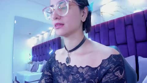 Snapshot of crystalstonee1 chatting on February 2026 09:44:01 PM Crystal online show from February 2026 09:44:01 PM