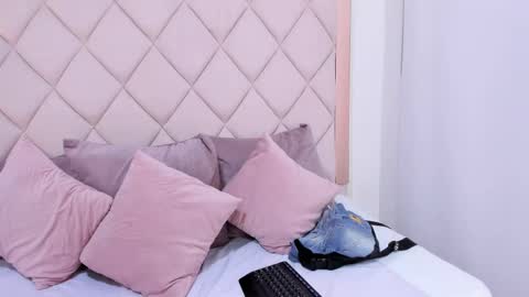 Crystal online show from June 2026 08:23:01 PM