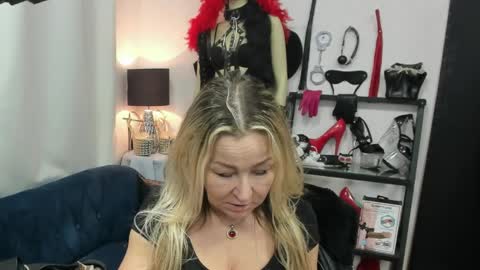 CrystalHotty online show from April 2026 04:24:01 AM