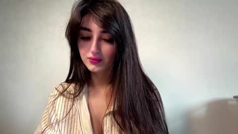 Diana online show from May 2026 08:00:02 AM