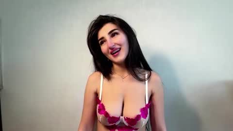 Diana online show from June 2026 01:12:02 PM