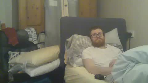 Snapshot of cs014g8493 chatting on December 2025 10:40:02 PM chris online show from December 2025 10:40:02 PM