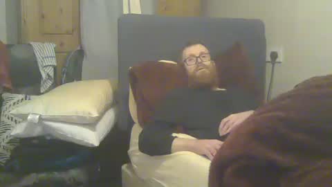 Snapshot of cs014g8493 chatting on February 2026 12:40:01 AM chris online show from February 2026 12:40:01 AM