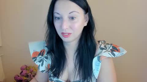 HELEN online show from November 2025 12:04:01 PM