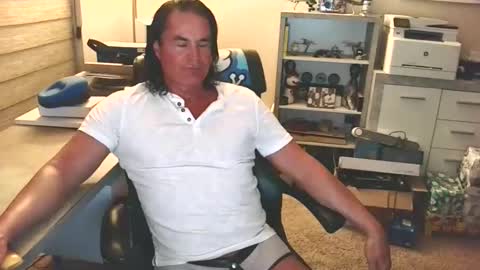 Yup... kinda old but Stop in and say hello online show from June 2026 05:33:02 AM