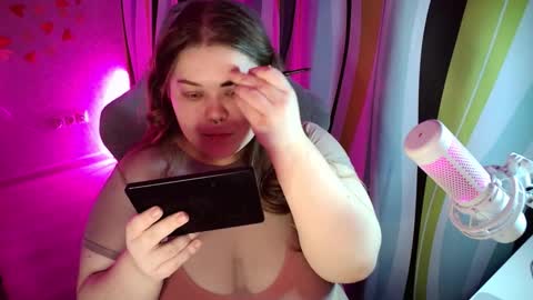 Snapshot of cuddleemily chatting on February 2026 05:53:01 PM CuddleEmily online show from February 2026 05:53:01 PM
