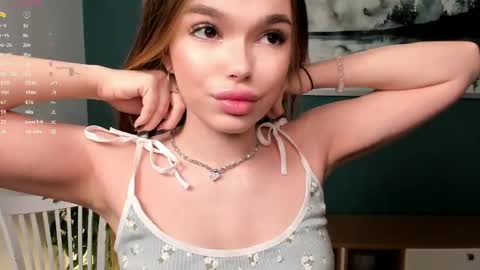 Silvia online show from May 2026 09:36:01 AM