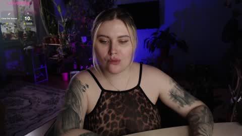 Snapshot of cuddlieschris chatting on December 2024 04:43:02 AM Chris online show from December 2024 04:43:02 AM