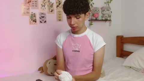 Cuddly online show from May 2026 07:46:02 AM