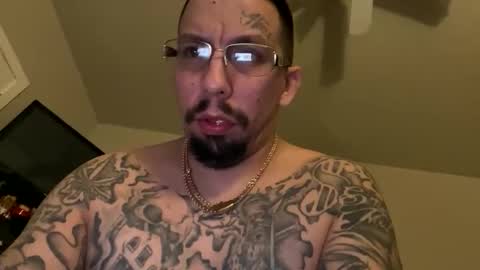 Snapshot of cuete2100 chatting on December 2025 04:06:01 AM cuete2100 online show from December 2025 04:06:01 AM