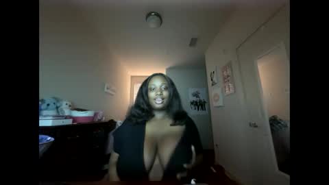 Snapshot of cum4maxsgirl chatting on February 2026 10:14:02 PM cutiecamgirl 3 online show from February 2026 10:14:02 PM
