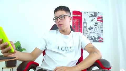 cumandres online show from September 2025 02:31:02 PM