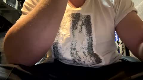 Snapshot of cumfacialxxx chatting on December 2024 05:15:01 PM cumfacialxxx online show from December 2024 05:15:01 PM