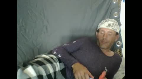 Snapshot of cumslutboi27 chatting on February 2025 06:56:01 AM cumslutboi27 online show from February 2025 06:56:01 AM