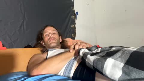 Snapshot of cumslutboi27 chatting on February 2025 05:04:02 PM cumslutboi27 online show from February 2025 05:04:02 PM