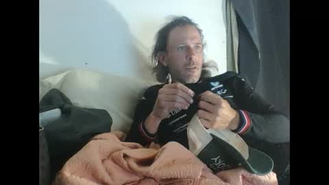 Snapshot of cumslutboi27 chatting on February 2025 02:07:02 AM cumslutboi27 online show from February 2025 02:07:02 AM